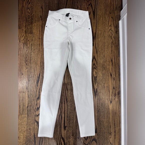 NWOT HUE White Original Denim Jeans Stretch Leggings - Picture 1 of 5